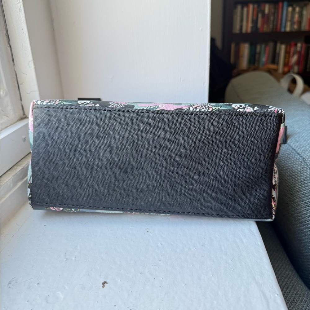 Ed Hardy Pink & Sage Green Camo Tattoo Print Cosmetic Pouch - Picture 3 of 4